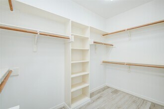 1823 Fantasy Woods Dr in Houston, TX - Building Photo - Building Photo