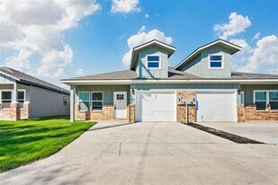 3120 St John St in Greenville, TX - Building Photo