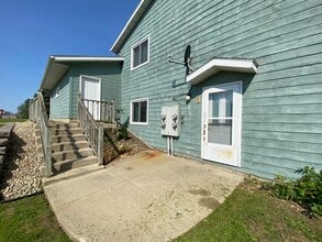 2825 56th St NW, Unit D in Rochester, MN - Building Photo - Building Photo