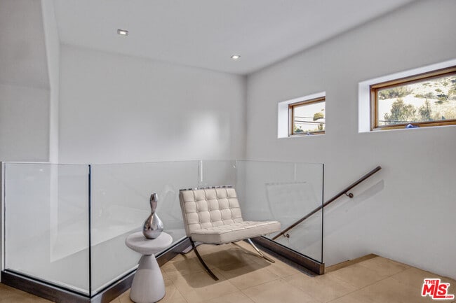 1929 N Curson Ave in Los Angeles, CA - Building Photo - Building Photo