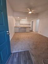 33305 Ryan Dr, Unit 116 in Leesburg, FL - Building Photo
