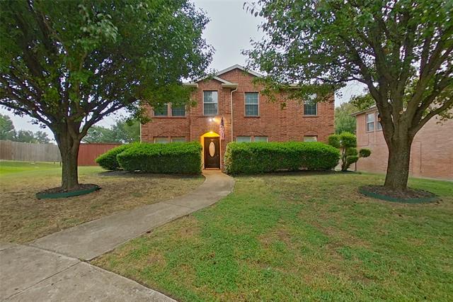 712 Forest Creek in Desoto, TX - Building Photo