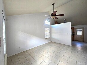 17 West Dr in Edinburg, TX - Building Photo - Building Photo