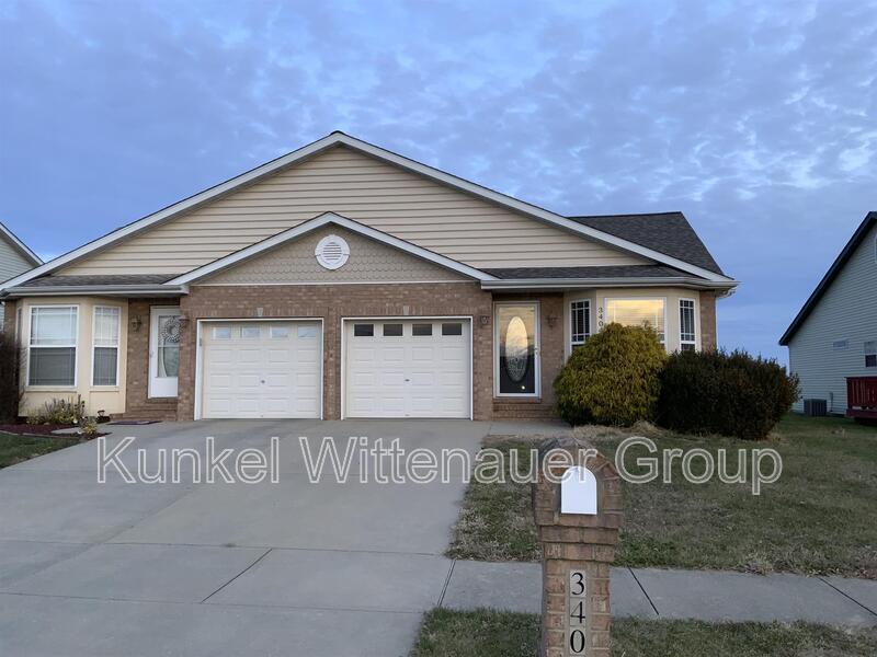 3404 Berwin Green Dr in Belleville, IL - Building Photo