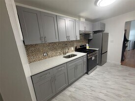 726 Jersey Ave in Greenwood Lake, NY - Building Photo