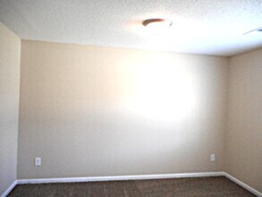 1836 Chatfield Dr in High Point, NC - Building Photo - Building Photo