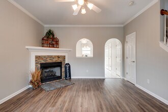 1101 Downs Blvd, Unit 151 in Franklin, TN - Foto de edificio - Building Photo