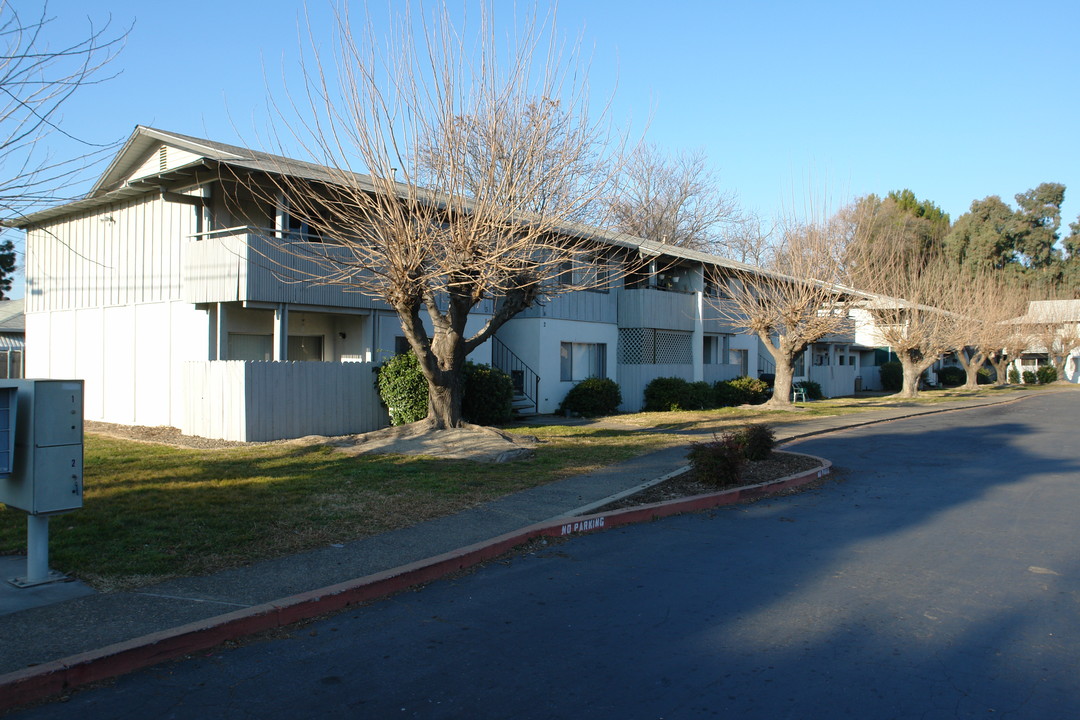 Regency Apartments in Chico, CA - Building Photo