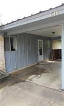 2510 Trailside Dr in Austin, TX - Building Photo - Building Photo