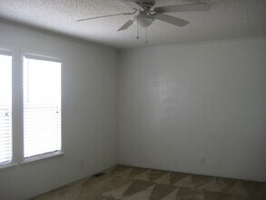 133 Magnolia Gardens Dr in Jacksonville, NC - Building Photo - Building Photo