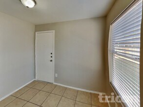 12844 Edgewood Park Dr in Houston, TX - Foto de edificio - Building Photo