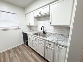 401 NW 8th St in Andrews, TX - Building Photo