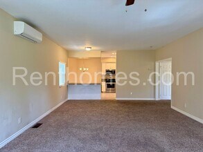 2065 Cherokee Ln in Escondido, CA - Building Photo - Building Photo