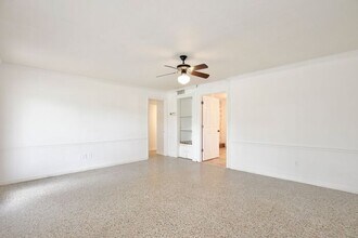 7321 Lake Marsha Dr in Orlando, FL - Building Photo - Building Photo
