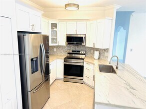 16927 SW 34th St in Miramar, FL - Building Photo - Building Photo