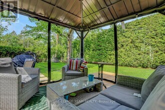 8 Kingsford Crescent in Ottawa, ON - Building Photo - Building Photo