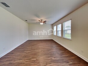 33942 Thyme Dr in Zephyrhills, FL - Building Photo - Building Photo