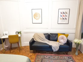 235 E 89th St in New York, NY - Building Photo
