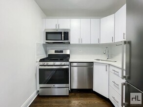 E 16 ST in New York, NY - Building Photo - Building Photo