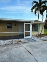 311 Tudor Dr in Cape Coral, FL - Building Photo