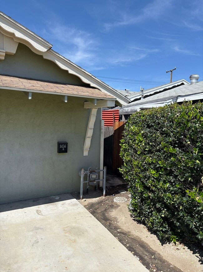 1456 W 6th St in Ontario, CA - Building Photo - Building Photo