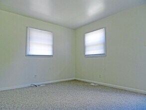 1980 Fair Oaks Dr in Lexington, KY - Building Photo - Building Photo