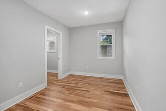 751 Veto St NW, Unit #1 in Grand Rapids, MI - Building Photo - Building Photo