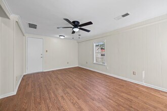 1139 Russwood Rd in Memphis, TN - Building Photo - Building Photo