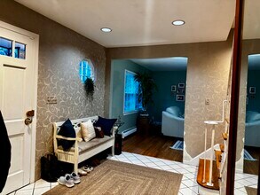 6 Redcoat Ln in Trumbull, CT - Building Photo - Building Photo