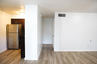 8701 SW 141st St, Unit B1 Apartamentos