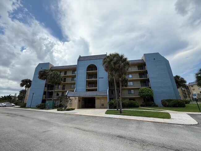 property at 2788 Tennis Club Dr