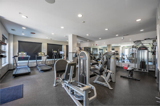 The Avenue in Indianapolis, IN - Building Photo - Interior Photo