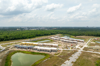 Magic Village Condominiums in Kissimmee, FL - Building Photo - Building Photo