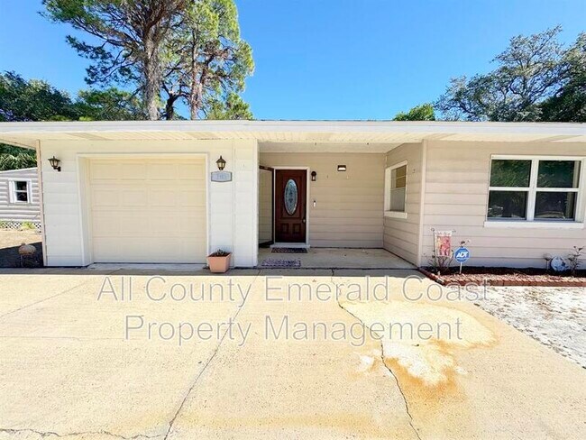 101 Elm Ave SE in Fort Walton Beach, FL - Building Photo - Building Photo