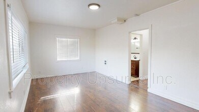 1881 3rd St in Anderson, CA - Building Photo - Building Photo