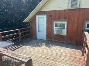 921 N Riverfront Dr, Unit 1 in Mankato, MN - Foto de edificio - Building Photo