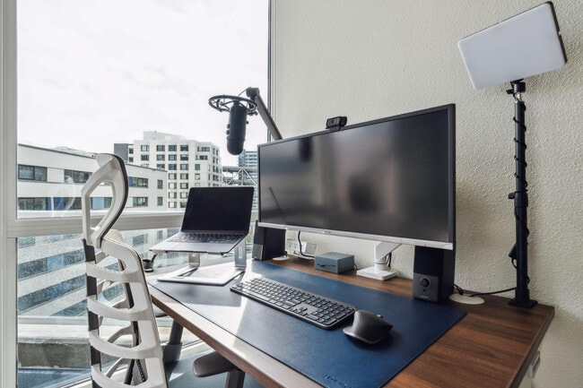 388 Beale St in San Francisco, CA - Foto de edificio - Building Photo