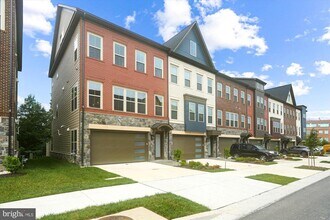 10113 Dalmatian St in Potomac, MD - Building Photo - Building Photo