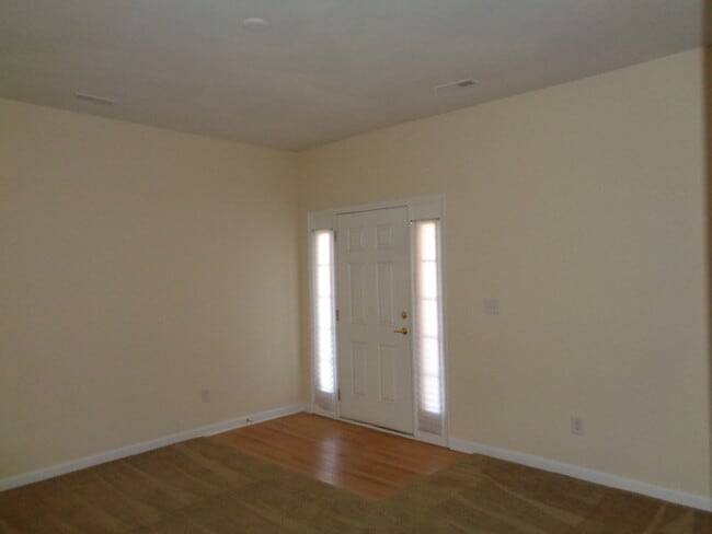 7041 Somerset Springs Dr in Charlotte, NC - Building Photo - Building Photo