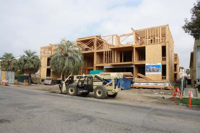 Oxford Plaza in Los Angeles, CA - Building Photo - Building Photo