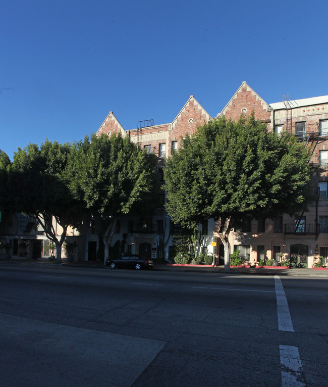 Hollymont Apartments in Los Angeles, CA - Foto de edificio - Building Photo