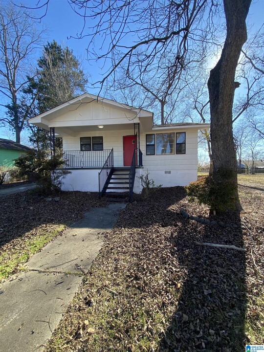 3929 39th Ave N in Birmingham, AL - Foto de edificio