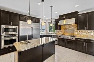 11164 SE 66th Ct in Newcastle, WA - Building Photo