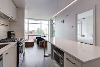 202-214 14 Ave SW in Calgary, AB - Building Photo - Building Photo