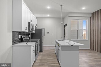 405 N Simpson St in Philadelphia, PA - Building Photo - Building Photo