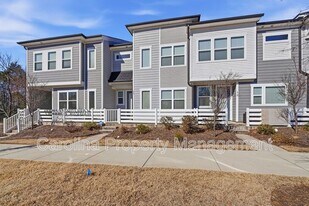 423 Vinroot Aly in Charlotte, NC - Building Photo