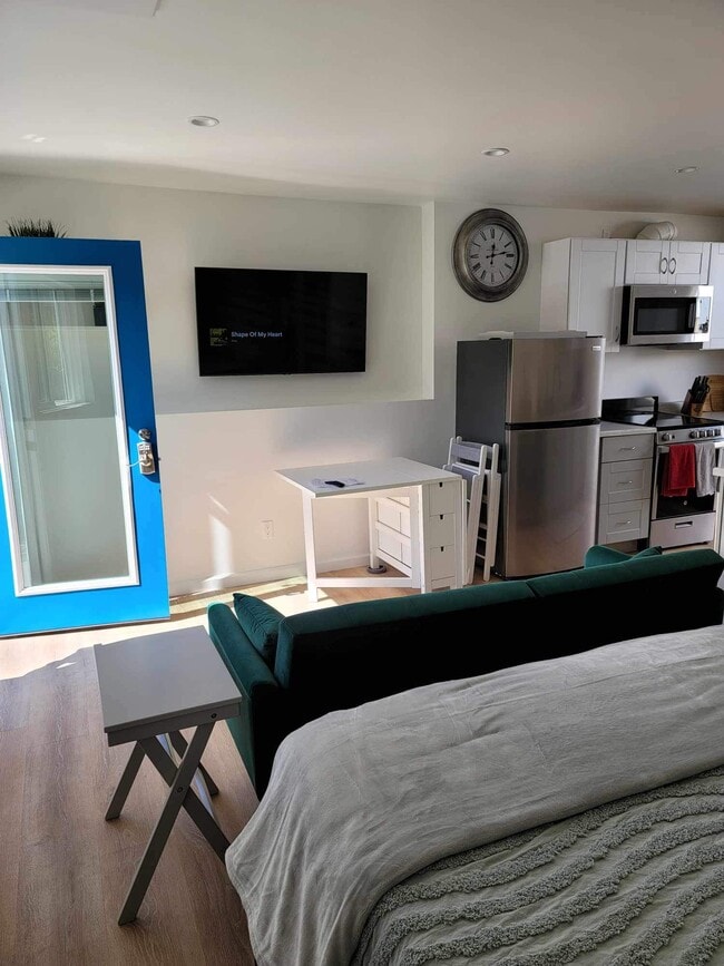 821 Calle de Arboles, Unit 827