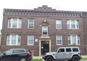 6855 S King Dr in Chicago, IL - Building Photo