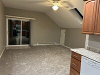 250 Pleasant Ave, Unit Cozy One Bedroom in Santa Rosa, CA - Building Photo - Building Photo