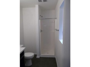 1296-1298 W 37th Pl in Los Angeles, CA - Foto de edificio - Building Photo